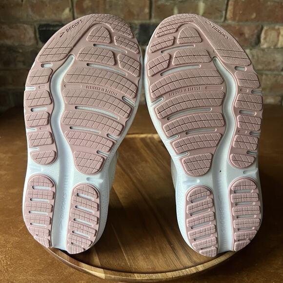 Brooks Women Ghost Max 2 1204201B190 Beige Running Shoes Sneakers Size 6.5 - Picture 15 of 16